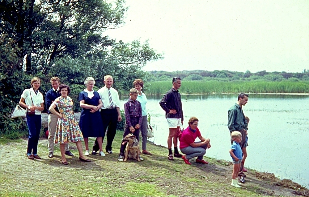 Met moeders familie aan het Brede Water tussen Rockanje en Oostvoorne