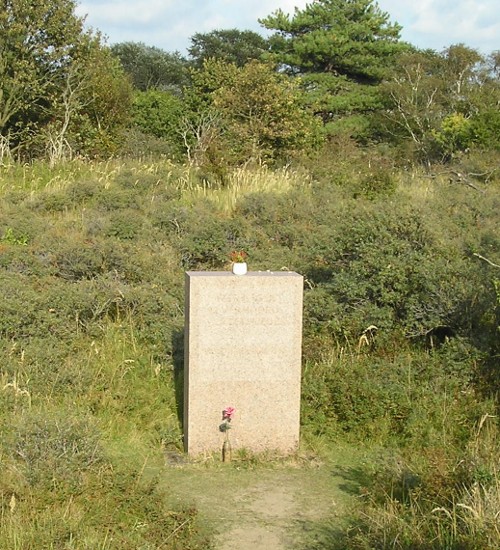 Overveen memorial
